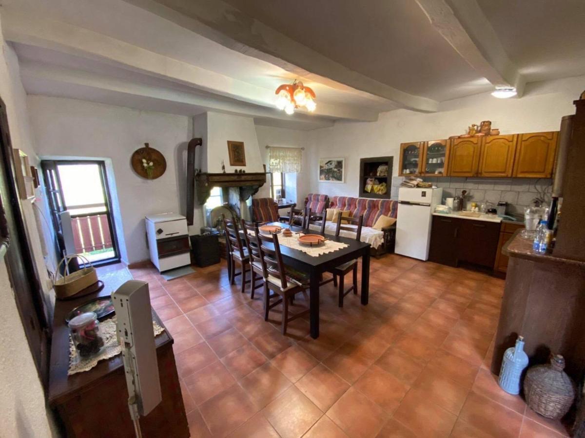 Cottage Modrich ستروغا المظهر الخارجي الصورة